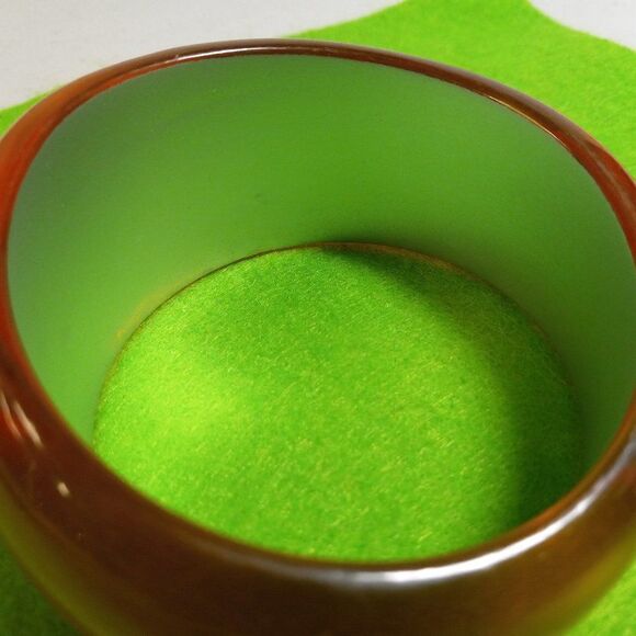 Asymmetrical Retro Lucite/Acrylic gold color with silver back color Bangle - Picture 2 of 6